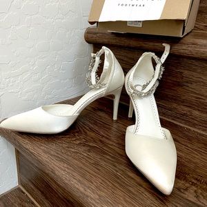 Journee Loxley Pumps